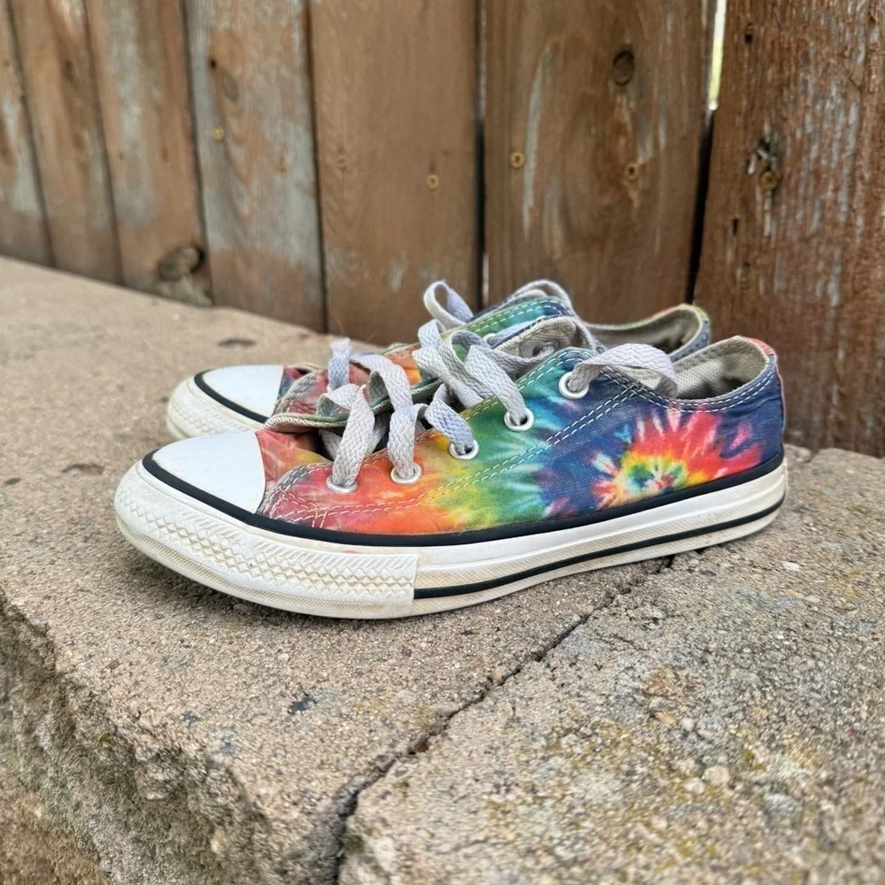 CONVERSE Kids Red Orange Green Tie Dye Rainbow Sneakers Shoe Size 1